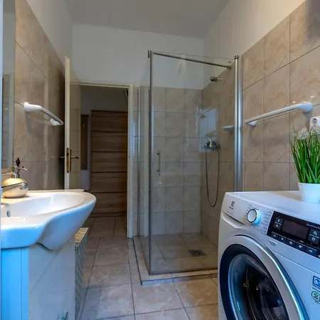 2 Bedroom Near Split In * Podstrana