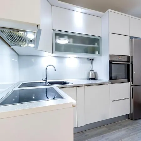 Apartment 2 Bedroom Near Split In Podstrana